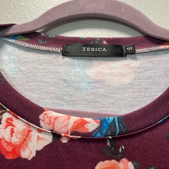 Comfy Fit Floral Long Sleeve Dress - Picture 7 of 16